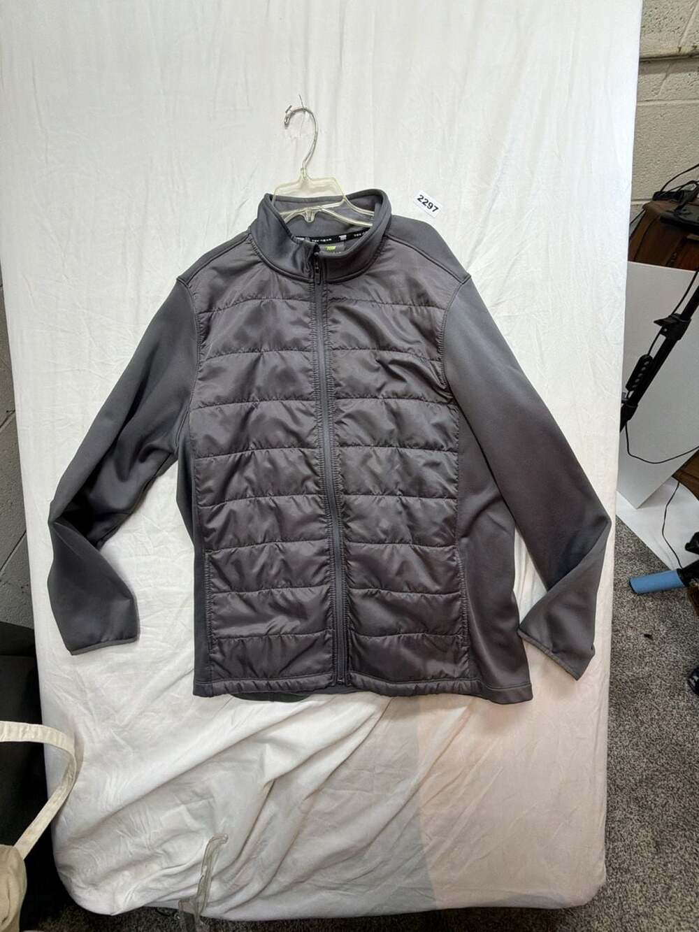 Tek Gear Quilted Hybrid Jacket Size L Castlerock